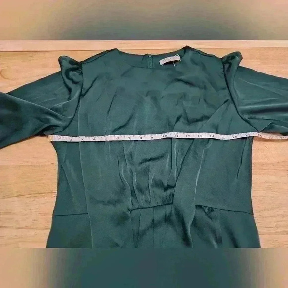 Pin Up Art Women's Size M 100% Satin Empire Waist Long Sleeve Maxi Dress NWT - Picture 7 of 11